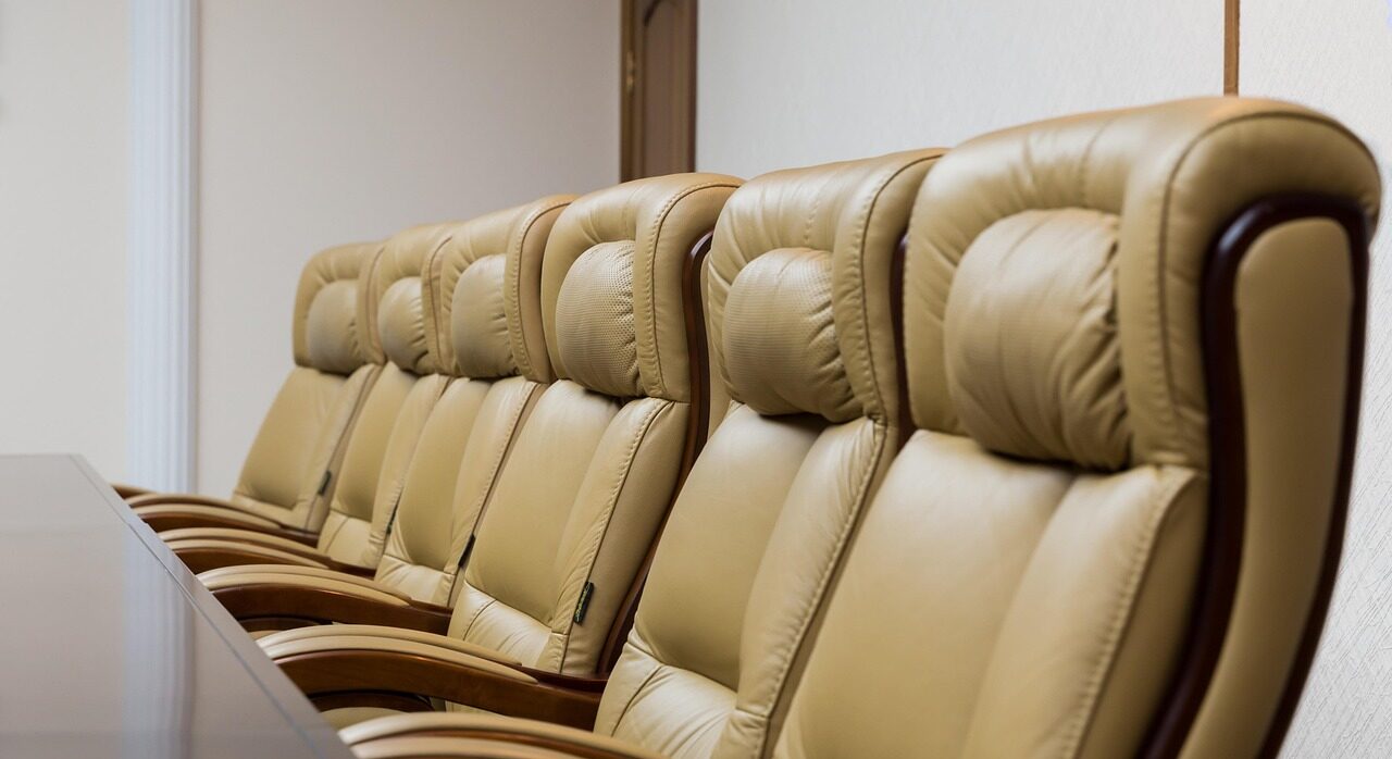 armchairs-6657307_1280